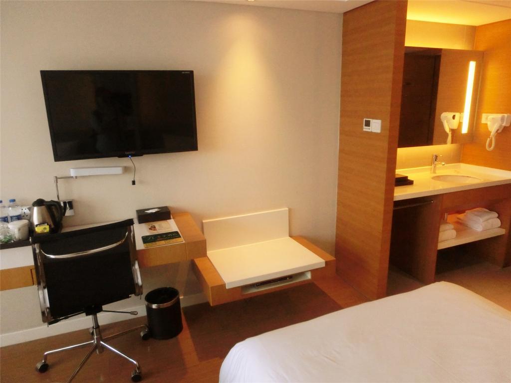 Ji Hotel Guangzhou Zhujiang New Town Room photo